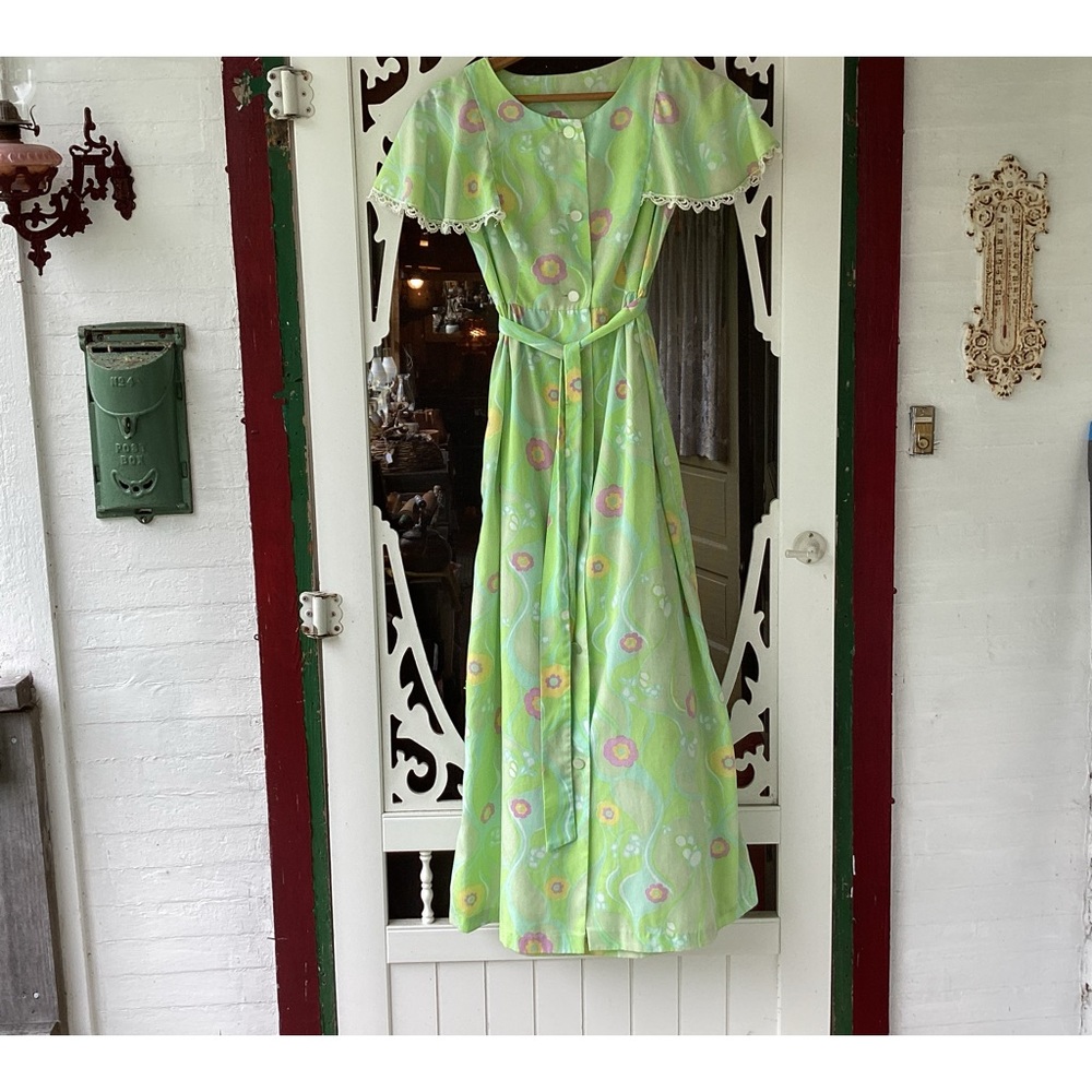 Vintage cottage style dress size12 - Picture 1 of 12